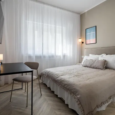 2 Bedrooms Old Center Apartment