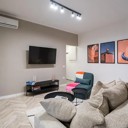 2 Bedrooms Old Center * Bucharest