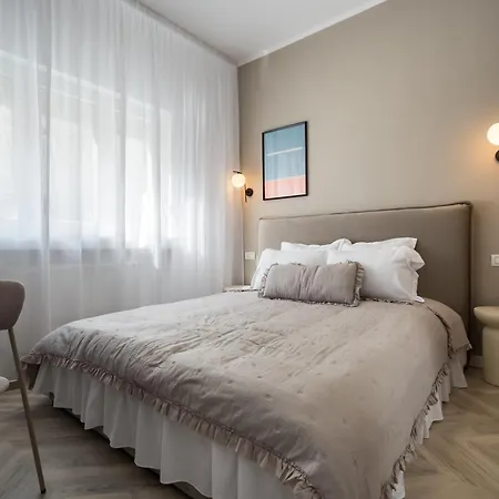 2 Bedrooms Old Center * Bucharest