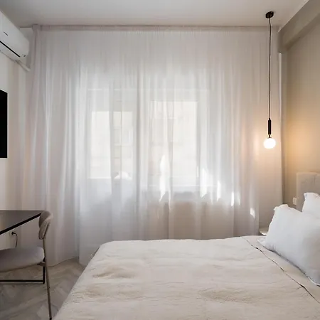 2 Bedrooms Old Center Apartment