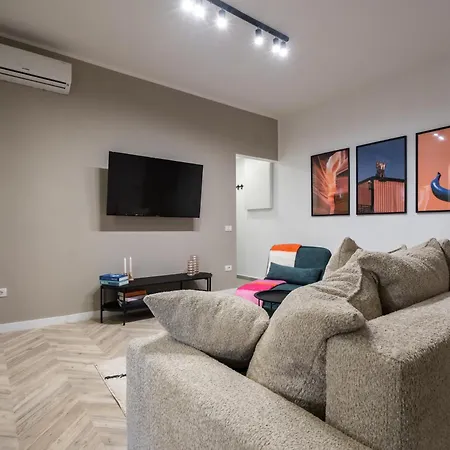 2 Bedrooms Old Center * Bucharest