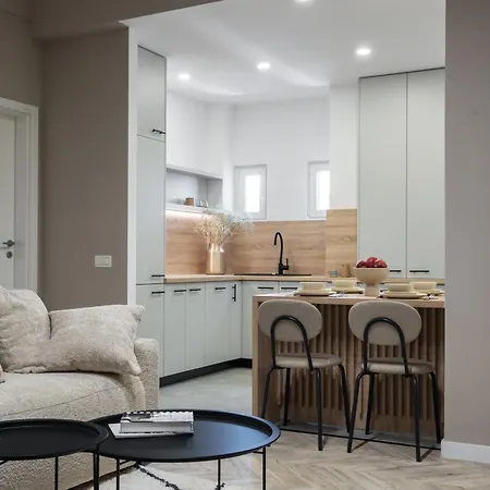 2 Bedrooms Old Center Apartment Bucharest