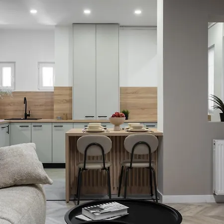 2 Bedrooms Old Center Apartment *