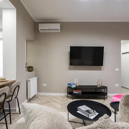 2 Bedrooms Old Center Apartment *